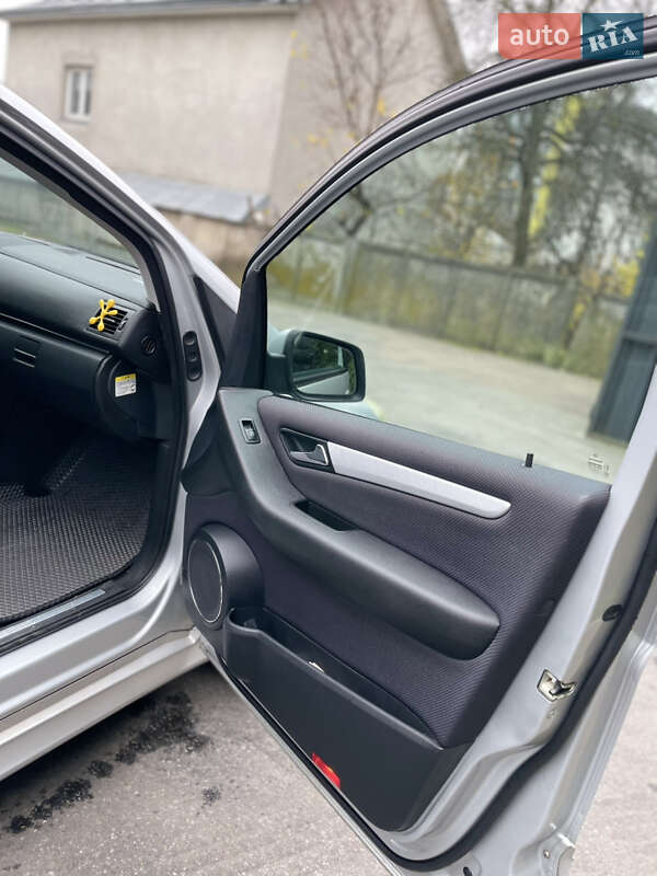 Хетчбек Mercedes-Benz B-Class 2011 в Тернополі фото 16 Хетчбек Mercedes-Benz B-Class 2011 в Тернополі