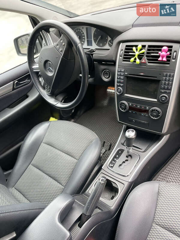 Хетчбек Mercedes-Benz B-Class 2011 в Тернополі фото 18 Хетчбек Mercedes-Benz B-Class 2011 в Тернополі
