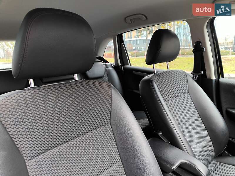 Хэтчбек Mercedes-Benz B-Class 2010 в Киеве фото 56 Хэтчбек Mercedes-Benz B-Class 2010 в Киеве