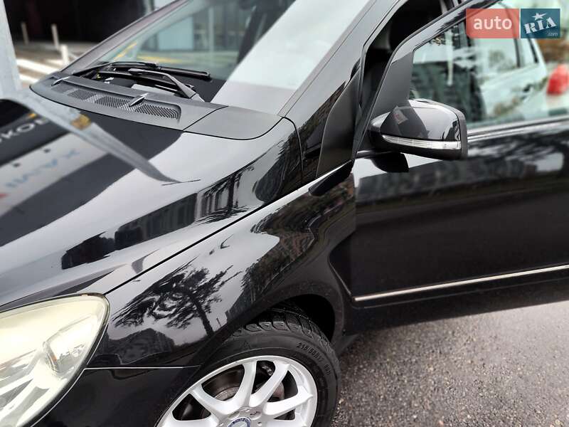 Хэтчбек Mercedes-Benz B-Class 2010 в Киеве фото 4 Хэтчбек Mercedes-Benz B-Class 2010 в Киеве