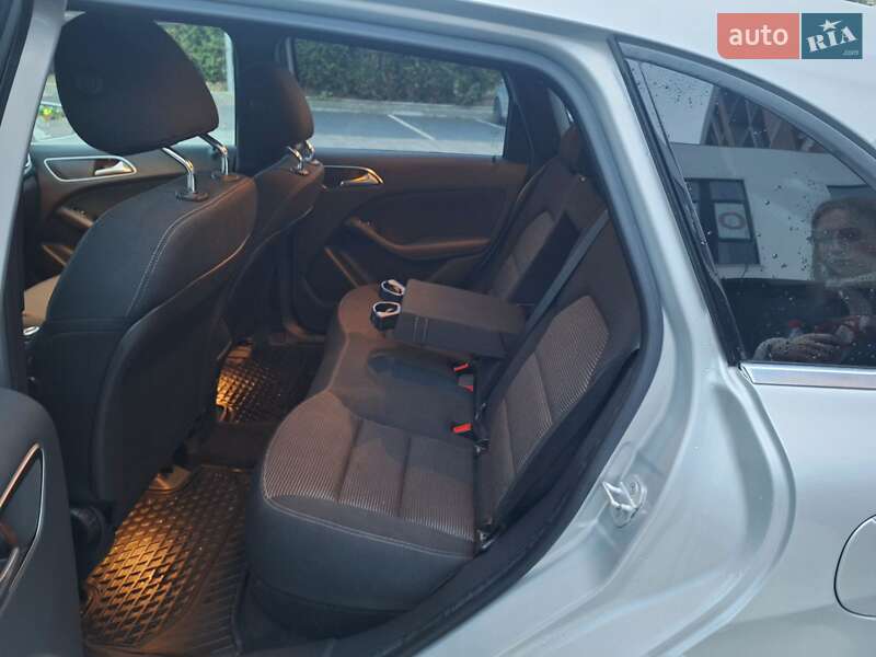 Хетчбек Mercedes-Benz B-Class 2015 в Городку фото 15 Хетчбек Mercedes-Benz B-Class 2015 в Городку
