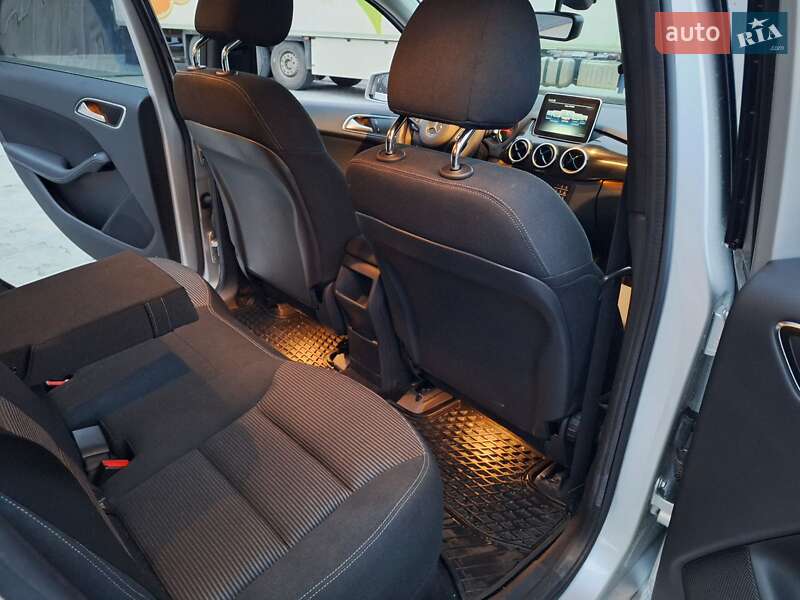Хетчбек Mercedes-Benz B-Class 2015 в Городку фото 30 Хетчбек Mercedes-Benz B-Class 2015 в Городку