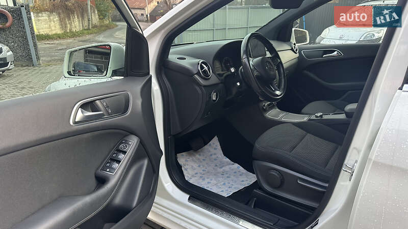 Хэтчбек Mercedes-Benz B-Class 2015 в Черновцах фото 11 Хэтчбек Mercedes-Benz B-Class 2015 в Черновцах