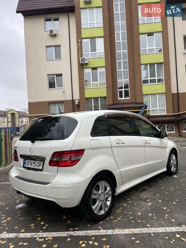 Хетчбек Mercedes-Benz B-Class 2010 в Софіївській Борщагівці фото 4 Хетчбек Mercedes-Benz B-Class 2010 в Софіївській Борщагівці