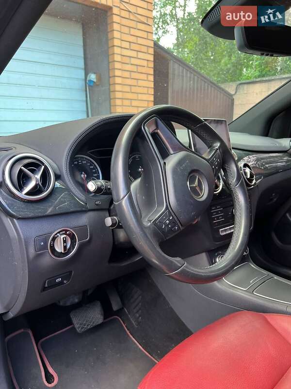 Хетчбек Mercedes-Benz B-Class 2015 в Києві