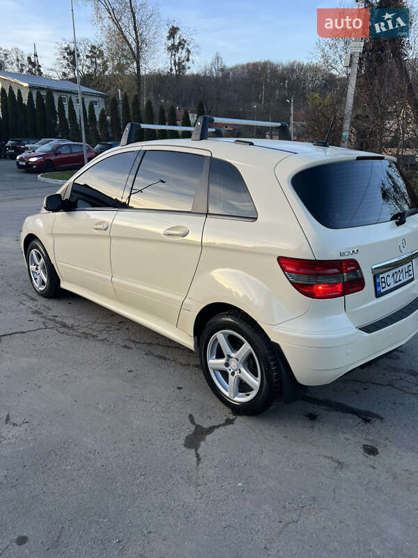 Хетчбек Mercedes-Benz B-Class 2010 в Львові фото 2 Хетчбек Mercedes-Benz B-Class 2010 в Львові