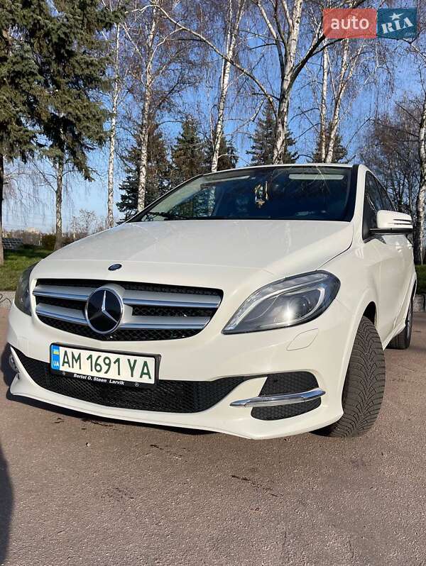 Mercedes-Benz B-Class 2016
