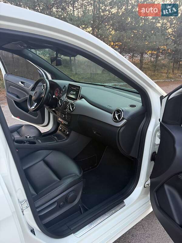 Хэтчбек Mercedes-Benz B-Class 2015 в Золочеве фото 10 Хэтчбек Mercedes-Benz B-Class 2015 в Золочеве
