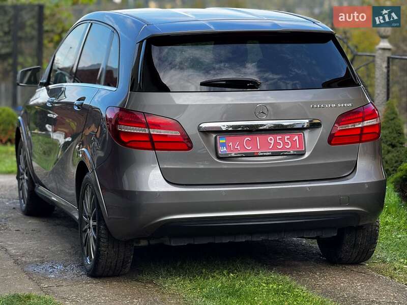 Хетчбек Mercedes-Benz B-Class 2016 в Дрогобичі