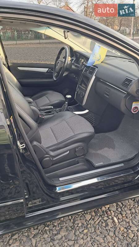 Хэтчбек Mercedes-Benz B-Class 2005 в Нововолынске фото 42 Хэтчбек Mercedes-Benz B-Class 2005 в Нововолынске