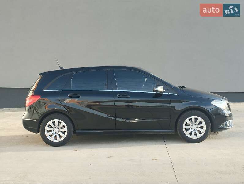 Хетчбек Mercedes-Benz B-Class 2014 в Києві фото 5 Хетчбек Mercedes-Benz B-Class 2014 в Києві