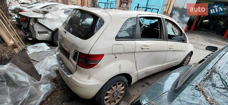 Хетчбек Mercedes-Benz B-Class 2008 в Києві фото 5 Хетчбек Mercedes-Benz B-Class 2008 в Києві