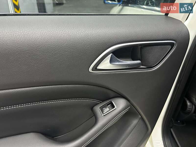 Хэтчбек Mercedes-Benz B-Class 2015 в Черновцах фото 12 Хэтчбек Mercedes-Benz B-Class 2015 в Черновцах