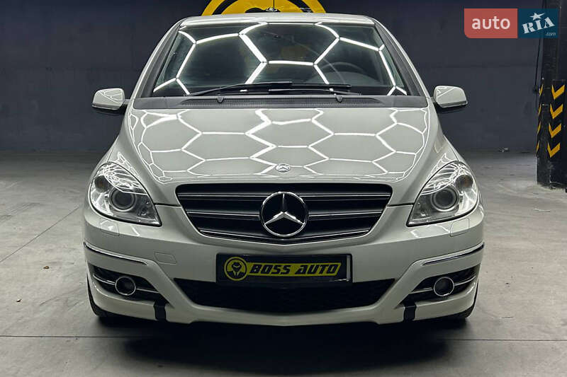 Хетчбек Mercedes-Benz B-Class 2011 в Чернівцях фото 2 Хетчбек Mercedes-Benz B-Class 2011 в Чернівцях