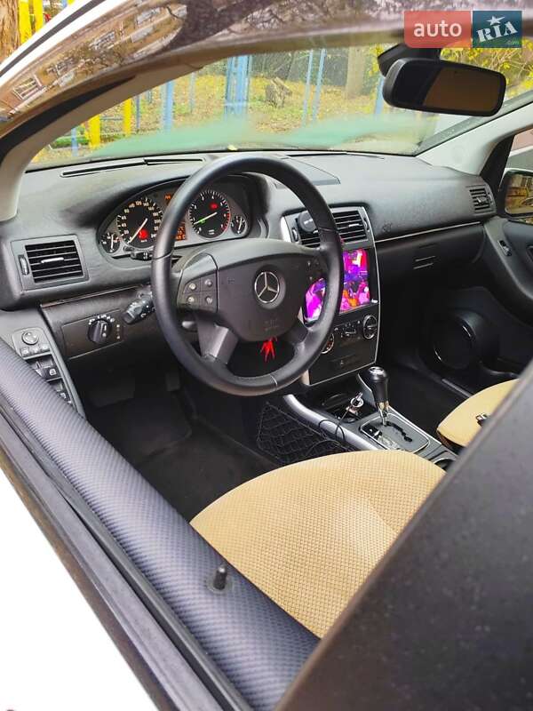 Хетчбек Mercedes-Benz B-Class 2011 в Одесі