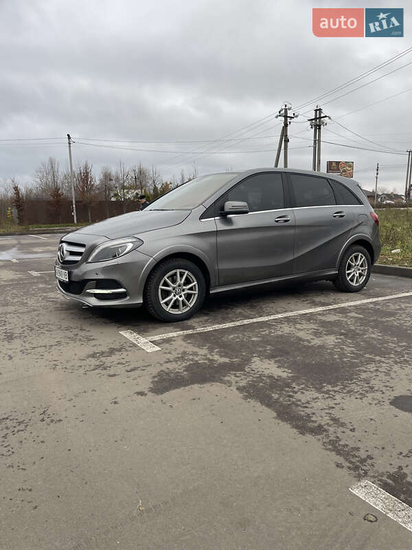 Хэтчбек Mercedes-Benz B-Class 2016 в Софиевской Борщаговке фото 4 Хэтчбек Mercedes-Benz B-Class 2016 в Софиевской Борщаговке