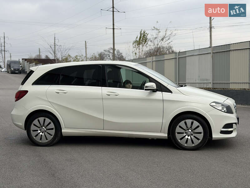 Хетчбек Mercedes-Benz B-Class 2015 в Вінниці