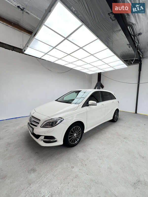 Хетчбек Mercedes-Benz B-Class 2017 в Львові