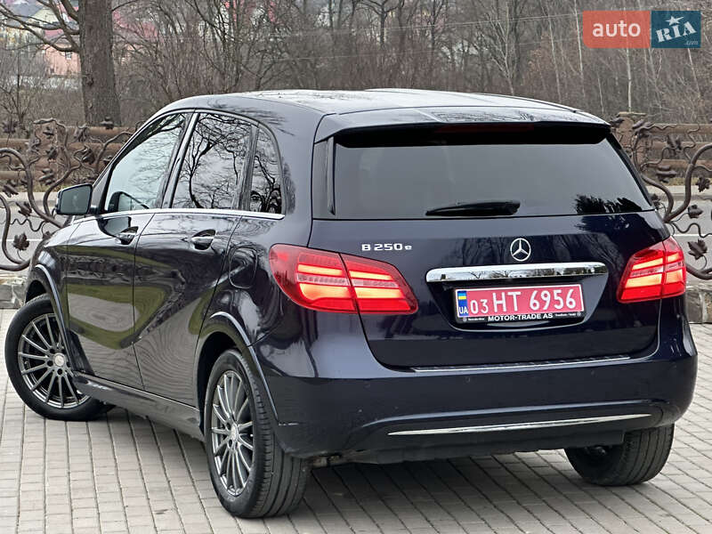 Хэтчбек Mercedes-Benz B-Class 2016 в Дрогобыче