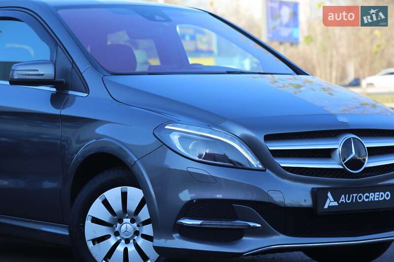 Хэтчбек Mercedes-Benz B-Class 2015 в Киеве