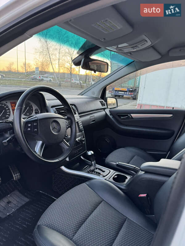 Хэтчбек Mercedes-Benz B-Class 2010 в Киеве