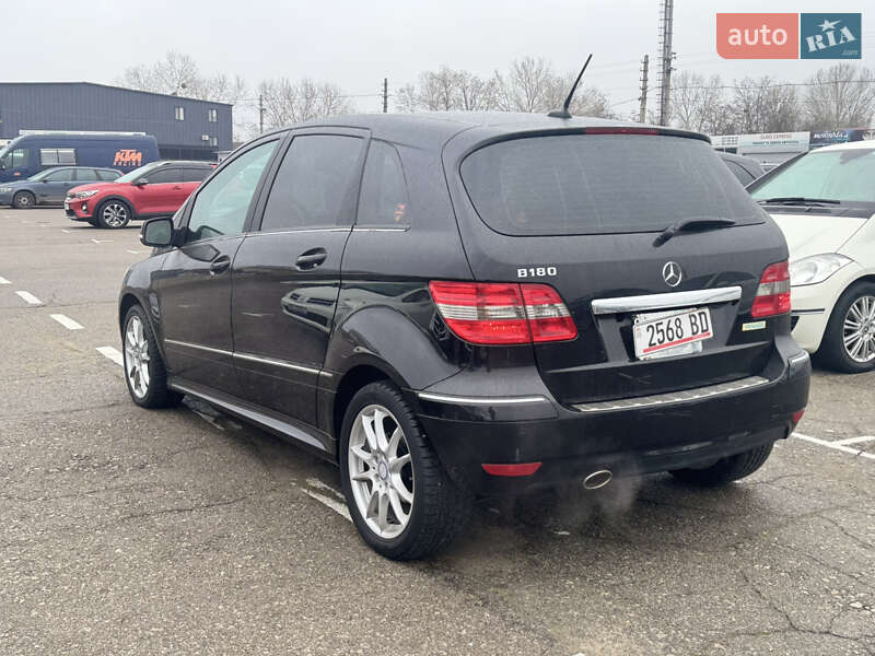 Хэтчбек Mercedes-Benz B-Class 2010 в Киеве фото 7 Хэтчбек Mercedes-Benz B-Class 2010 в Киеве
