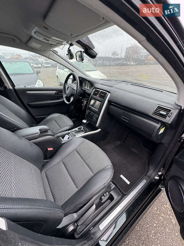 Хэтчбек Mercedes-Benz B-Class 2010 в Киеве фото 16 Хэтчбек Mercedes-Benz B-Class 2010 в Киеве