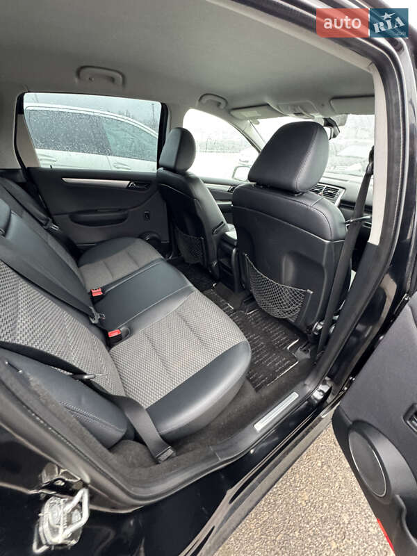 Хетчбек Mercedes-Benz B-Class 2011 в Києві фото 18 Хетчбек Mercedes-Benz B-Class 2011 в Києві