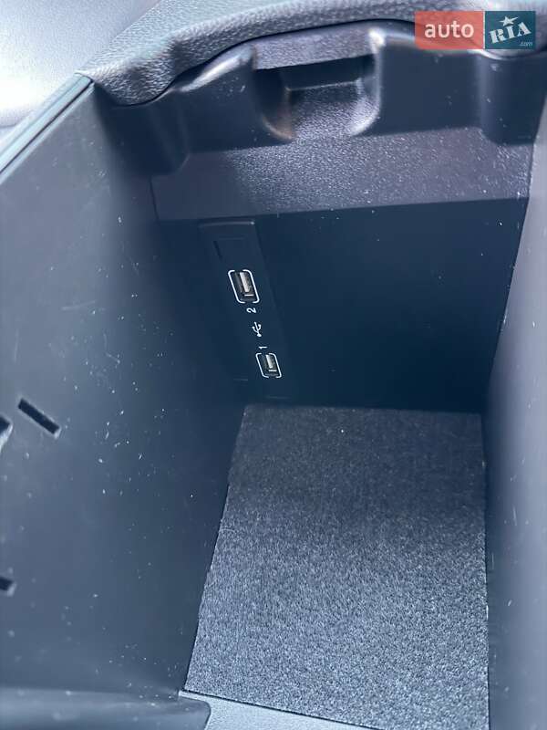 Хэтчбек Mercedes-Benz B-Class 2016 в Трускавце