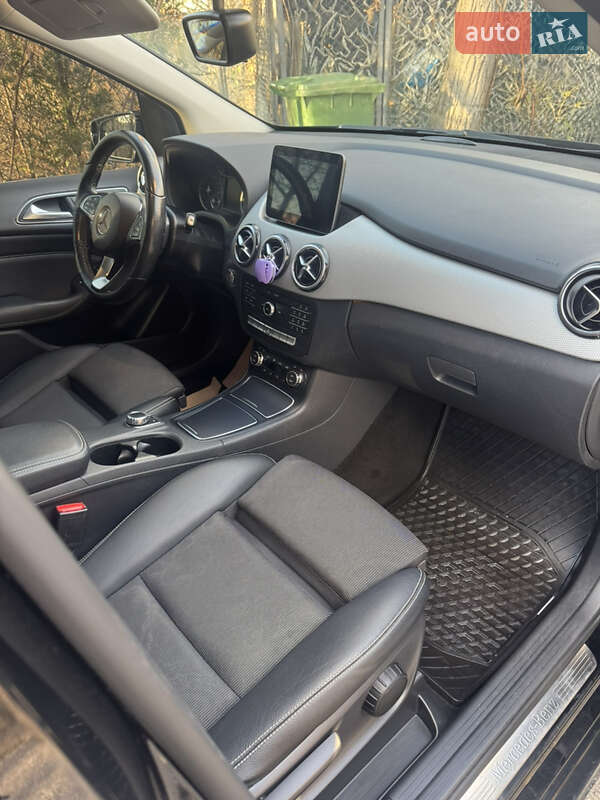 Хетчбек Mercedes-Benz B-Class 2017 в Тернополі