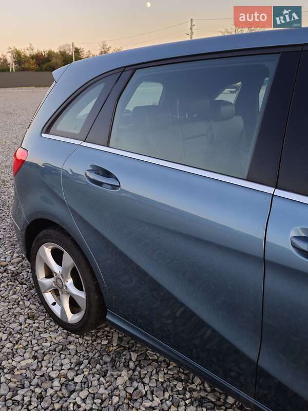 Хэтчбек Mercedes-Benz B-Class 2011 в Глыбокой фото 4 Хэтчбек Mercedes-Benz B-Class 2011 в Глыбокой