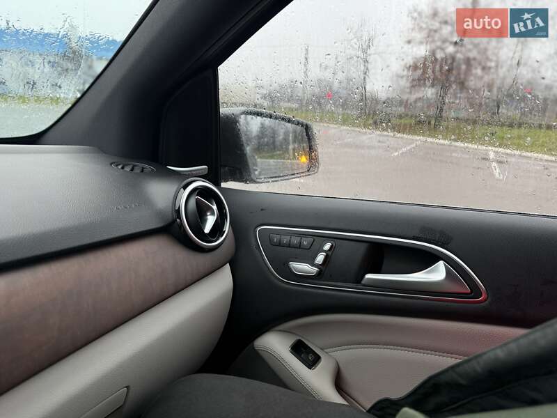 Хэтчбек Mercedes-Benz B-Class 2016 в Житомире фото 20 Хэтчбек Mercedes-Benz B-Class 2016 в Житомире