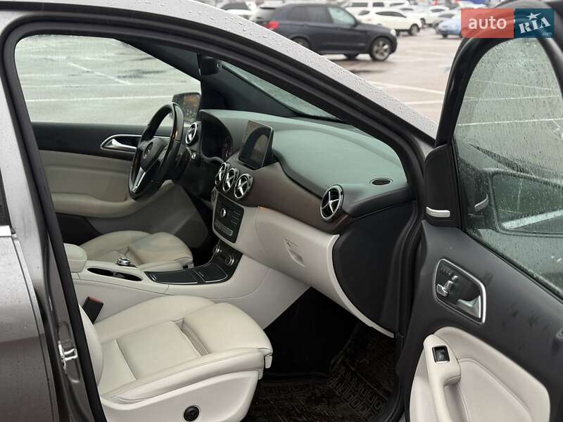 Хэтчбек Mercedes-Benz B-Class 2016 в Житомире фото 10 Хэтчбек Mercedes-Benz B-Class 2016 в Житомире