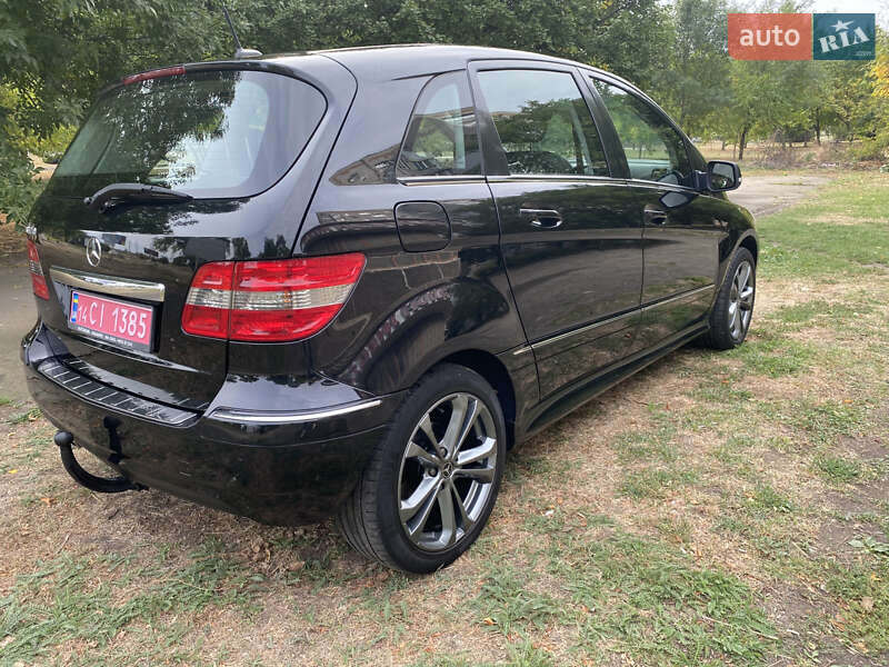 Хэтчбек Mercedes-Benz B-Class 2009 в Первомайске фото 8 Хэтчбек Mercedes-Benz B-Class 2009 в Первомайске