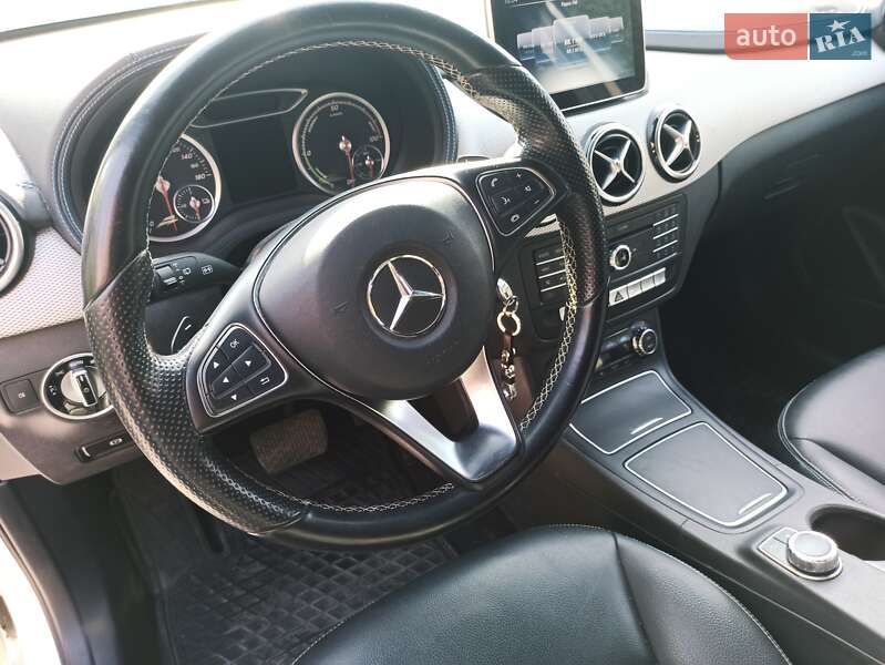 Хетчбек Mercedes-Benz B-Class 2015 в Тернополі