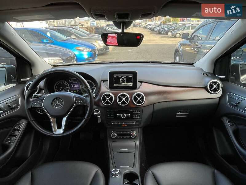Хэтчбек Mercedes-Benz B-Class 2014 в Киеве