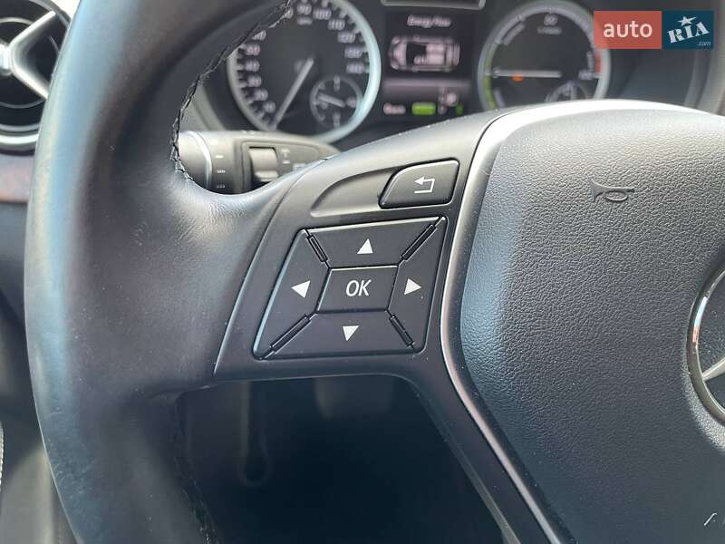 Хэтчбек Mercedes-Benz B-Class 2014 в Киеве