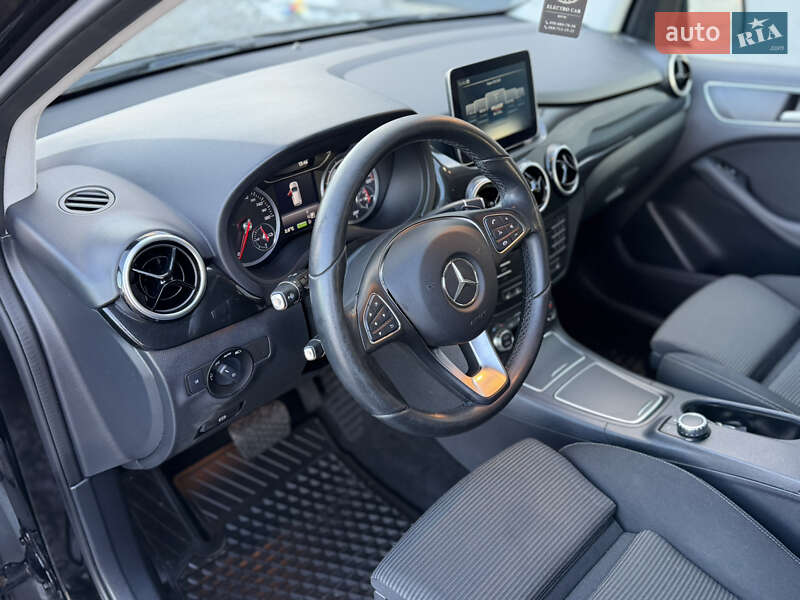 Хэтчбек Mercedes-Benz B-Class 2017 в Ровно фото 15 Хэтчбек Mercedes-Benz B-Class 2017 в Ровно