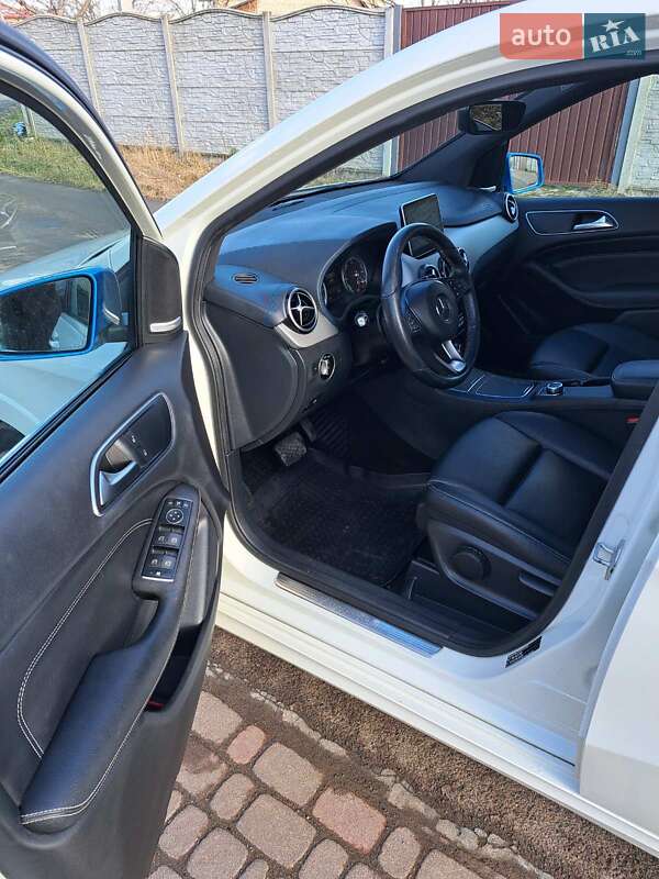 Хетчбек Mercedes-Benz B-Class 2016 в Рівному