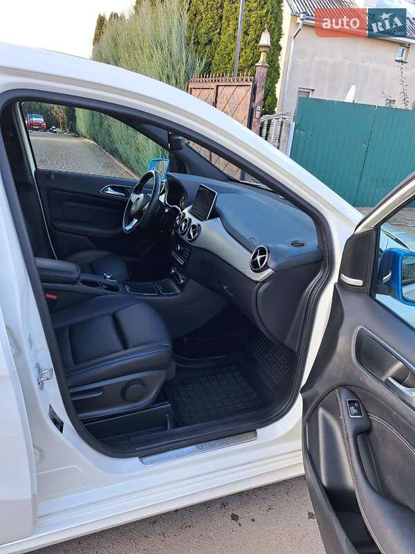 Хетчбек Mercedes-Benz B-Class 2016 в Рівному
