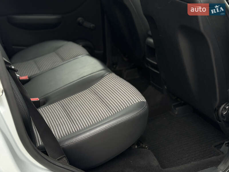 Хетчбек Mercedes-Benz B-Class 2008 в Тернополі фото 16 Хетчбек Mercedes-Benz B-Class 2008 в Тернополі