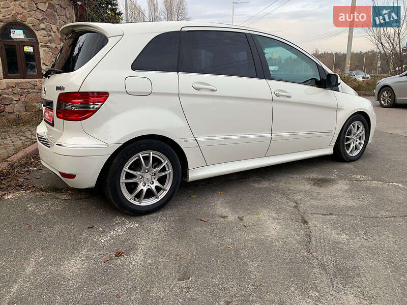 Хэтчбек Mercedes-Benz B-Class 2011 в Киеве