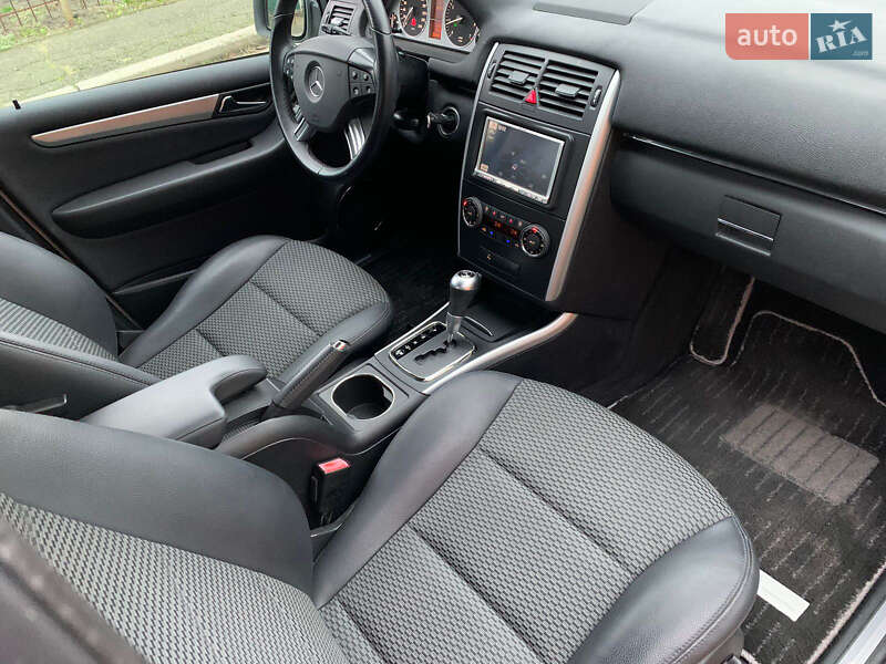 Хэтчбек Mercedes-Benz B-Class 2010 в Киеве