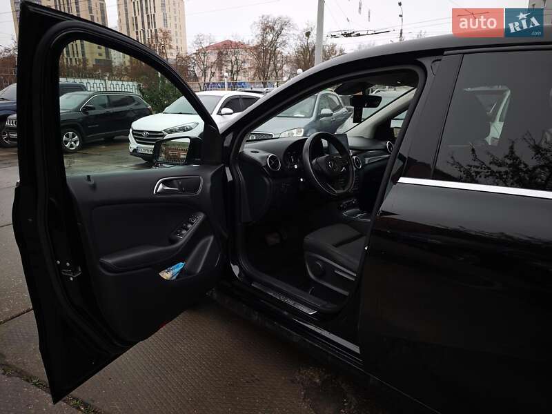 Хэтчбек Mercedes-Benz B-Class 2017 в Харькове фото 19 Хэтчбек Mercedes-Benz B-Class 2017 в Харькове