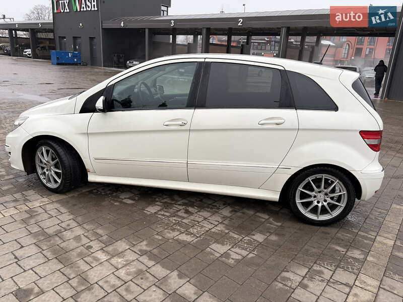 Хэтчбек Mercedes-Benz B-Class 2010 в Львове фото 5 Хэтчбек Mercedes-Benz B-Class 2010 в Львове