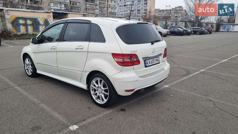 Хетчбек Mercedes-Benz B-Class 2010 в Києві фото 3 Хетчбек Mercedes-Benz B-Class 2010 в Києві
