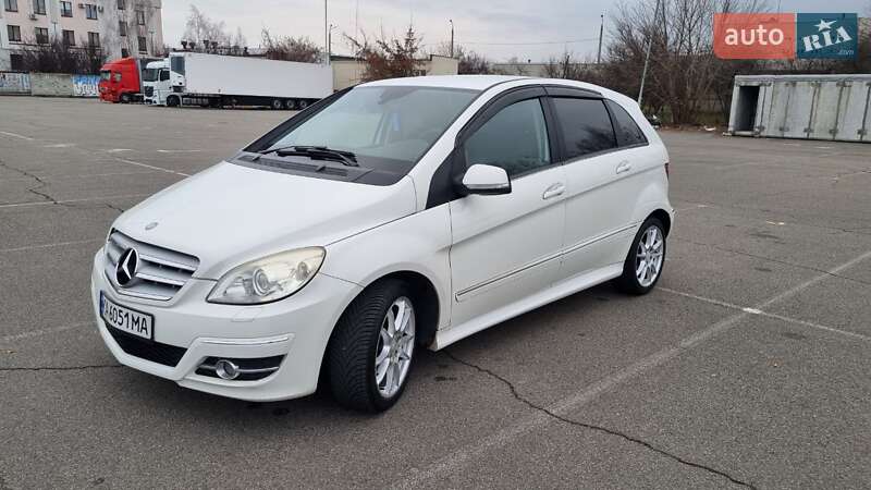 Mercedes-Benz B-Class 2010 Mercedes-Benz B-Class 2010