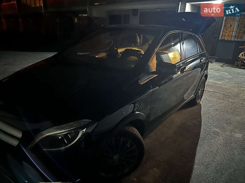 Хэтчбек Mercedes-Benz B-Class 2015 в Тернополе фото 17 Хэтчбек Mercedes-Benz B-Class 2015 в Тернополе