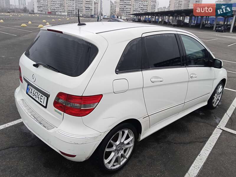 Хэтчбек Mercedes-Benz B-Class 2011 в Киеве фото 3 Хэтчбек Mercedes-Benz B-Class 2011 в Киеве