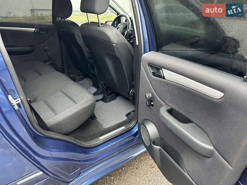 Хэтчбек Mercedes-Benz B-Class 2008 в Пустомытах фото 24 Хэтчбек Mercedes-Benz B-Class 2008 в Пустомытах